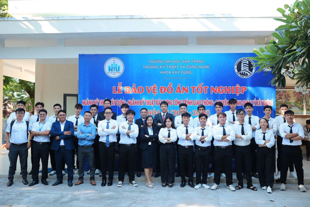 Hưng Lâm tham dự buổi bảo vệ khóa luận tốt nghiệp khóa 64 - Khoa xây dựng tại Đại học Nha Trang